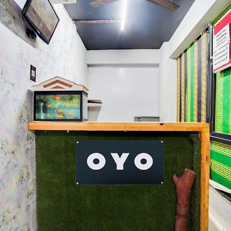 Hotel O Day Night Rooms Surate Exterior foto