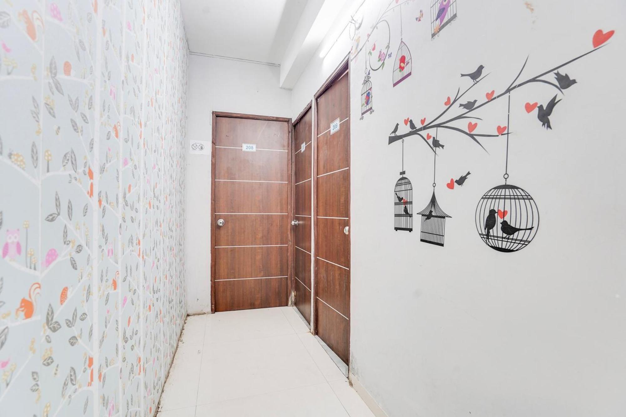 Hotel O Day Night Rooms Surate Exterior foto